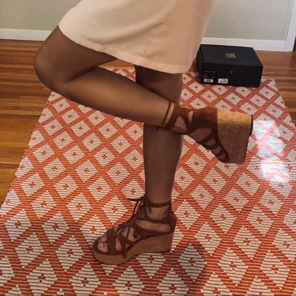 NWT Frye Women’s Heather Gladiator Wedge Sandal - Picture 1 of 8